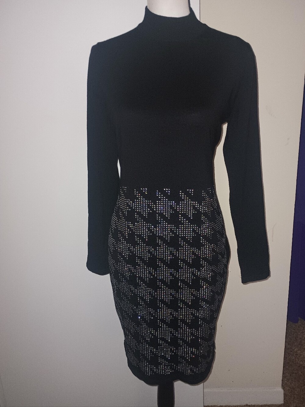 SWNY Black Long-Sleeve Mock Neck Knit Dress with Studded Houndstooth Design SZL